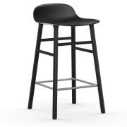 Normann Copenhagen Form Chair barstol lakerede egetræsben 65 cm sort