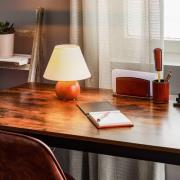 Gill bordlampe, rustikt træ/hvid skærm