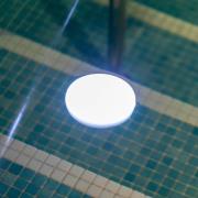 Newgarden Papaya LED-poollampe, batteri IP68 RGBW
