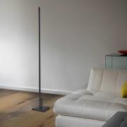Quitani Talon LED-gulvlampe anodiseret sort mat