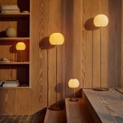 FRANDSEN Gulvlampe Ball Glass, ravfarvet, glas, 130 cm, E27