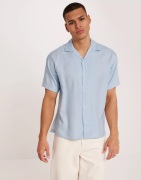 Jack & Jones Jprccaaron Tencel Resort Shirt S/S Kortærmede skjorter Sk...