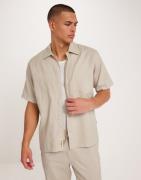 Woodbird WBBanks Linen Shirt Kortærmede skjorter Beige