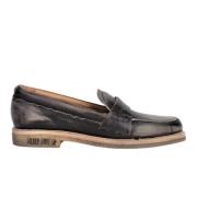Sorte flade sko i læder med vintage finish