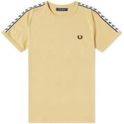90ernes inspirerede Ringer T-shirt med Laurel Crown Tape