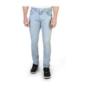 Slim Fit Jeans i ensfarvet med knap og lynlås