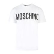Moderne T-shirts til mænd og kvinder