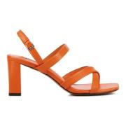 Orange Sandaler