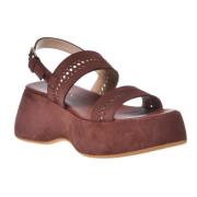 Sandal in brown suede