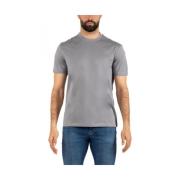 Stilfuld T-shirt Kollektion