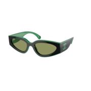 Stilfulde sorte solbriller med grønne linser
