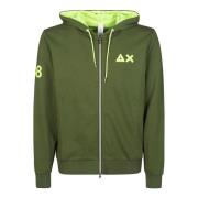 Hoodie med fluorescerende logo print