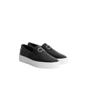 Platform Slip-On Sneakers med Hardware