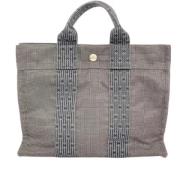 Pre-owned Canvas totes