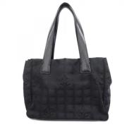 Pre-owned nylon chanel-tasker