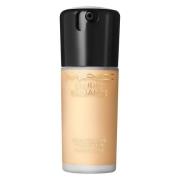 MAC Studio Radiance Serum-Powered Foundation NC20 30 ml