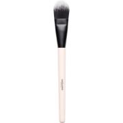 Estelle & Thild BioMineral Foundation Brush