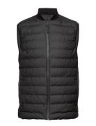 Trekker Vest Rains