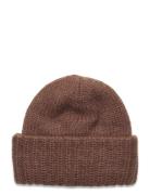 Oma Beanie Becksöndergaard Brown