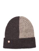 Larnaum Beanie UnmadeCopenhagen Brown