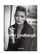 Peter Lindbergh. On Fashion Photography - 40 Series New Mags Black