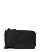 Ck Daily Zip Cardholder W/Chain Calvin Klein Black