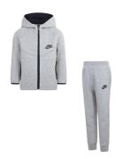 Nike Sportswear Tech Fleece Full-Zip Set Nike Grey