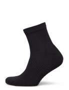 Core Tech Sock Newline Black