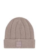 Modern Patch Chunky Beanie Calvin Klein Beige