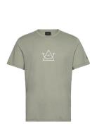 M Explore Graphic Tee Peak Performance Green