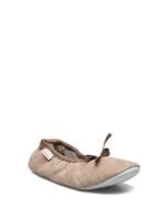 Saga Tofflor Shepherd Beige