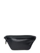 Jeane Bumbag RE:DESIGNED EST 2003 Black
