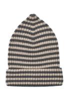 Beanie Topper Wheat Grey