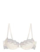 Triumph Comfort Glam Wh Triumph White