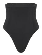 Extra Firm Seamless Thong Calvin Klein Black