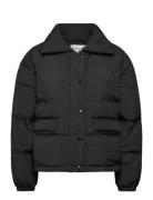 Lr-Mona Levete Room Black