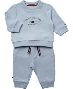 Tommy Hilfiger Essential 2 Piece SET Str 92 - Breezy Blue Nattøj hos M...