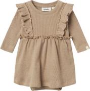 Lil' Atelier Nbfsophia SIN LS Body Dress LIL Str 68 - Rugby Tan Kjoler...