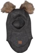 Mikk-Line Wool Fullface w. Pom Pom 86/92Y - Elefanthuer Uld hos Magasi...