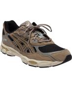 Asics Gelnyc Kvinde Black/greige Sneakers Str 46 - hos Magasin