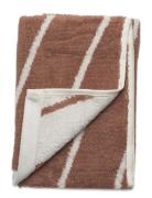 Raita Towel - 40X60 Cm Home Textiles Bathroom Textiles Towels Brown OY...