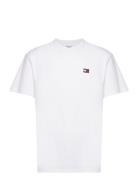 Tjm Clsc Tommy Xs Badge Tee Tops T-Kortærmet Skjorte White Tommy Jeans