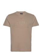 Reg Tonal Shield Ss T-Shirt Tops T-Kortærmet Skjorte Beige GANT