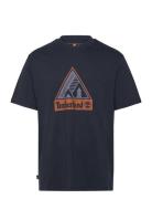 Outdoor Inspired Front Graphic Tee Dark Sapphire Designers T-Kortærmet...