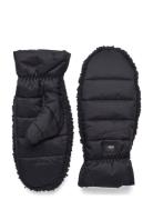 W Aw Uggfluff Mitten Accessories Gloves Thumb Gloves Black UGG