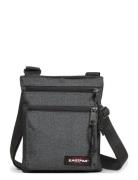 Rusher Skuldertaske Taske Black Eastpak