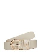 Essential Effortless 2.5 Go Bælte Beige Tommy Hilfiger