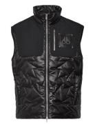 Icon Leaf Quilt Vest Vest Black Moose Knuckles