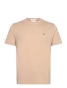 Reg Shield Ss T-Shirt Tops T-Kortærmet Skjorte Beige GANT