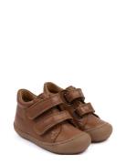 First™ Sport Velcro Shoe Shoes Pre-walkers - Beginner Shoes  Brown Pom...